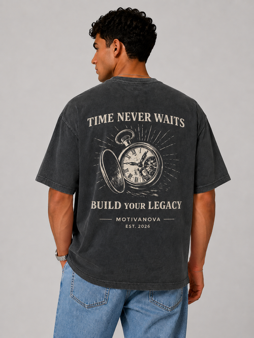 TIME NEVER WAITS OVERSIZED TEE